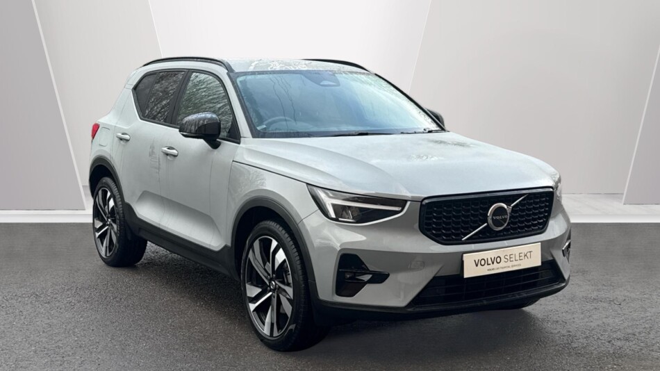 Volvo XC40 2.0 B4P Plus Dark 5dr Auto Petrol Estate